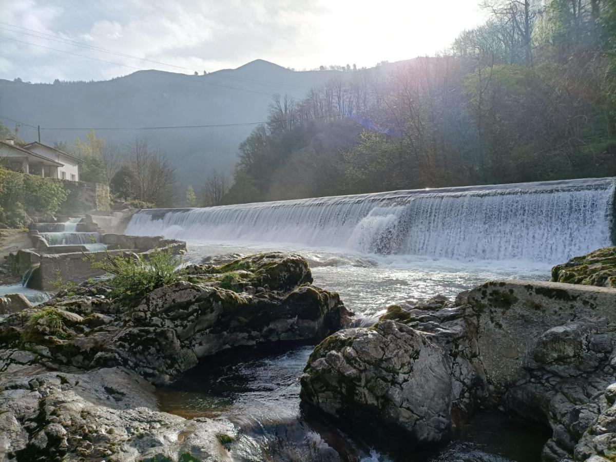 La Salmonera Cangas De Onis Caño Exteriér fotografie