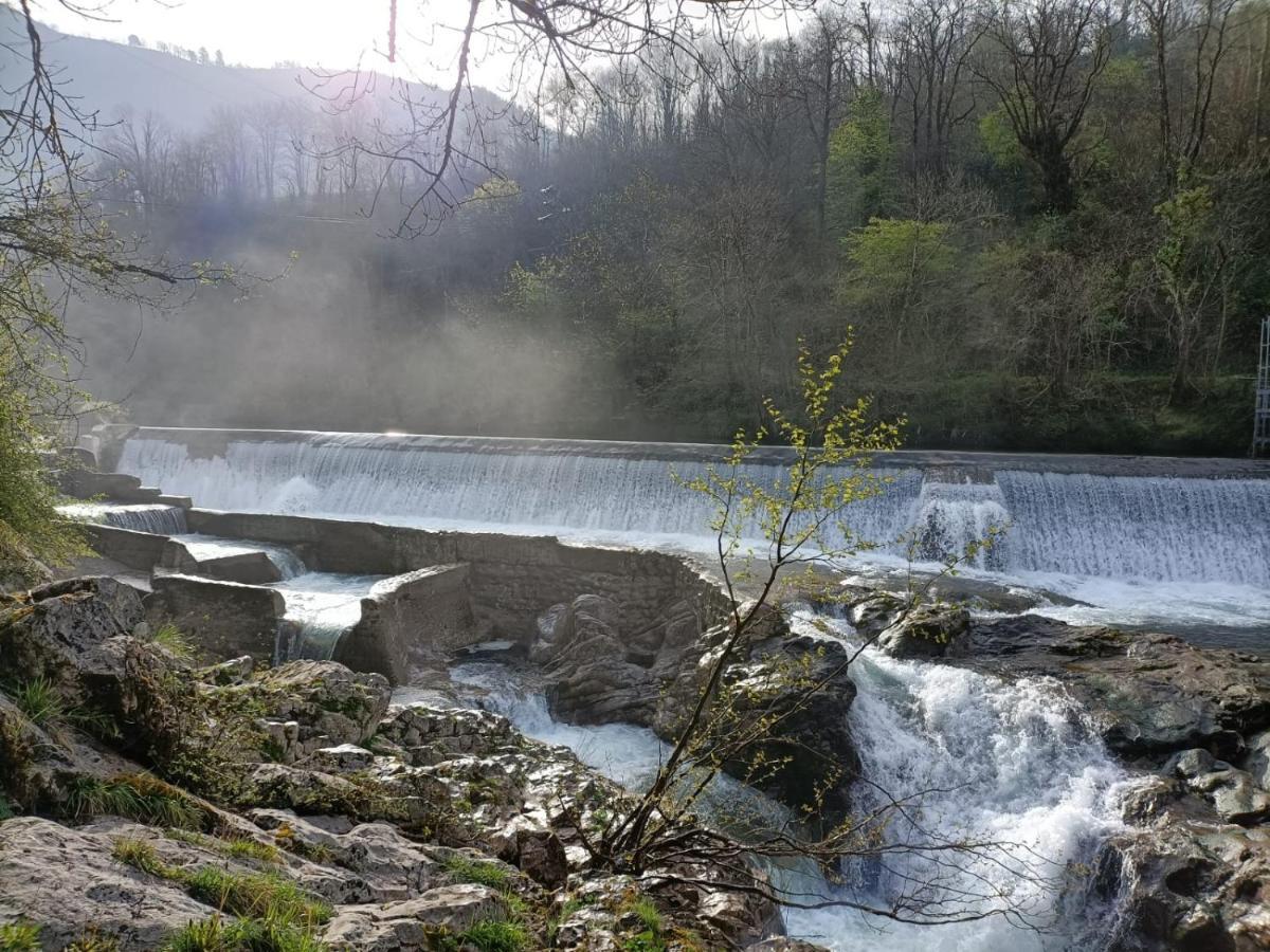 La Salmonera Cangas De Onis Caño Exteriér fotografie