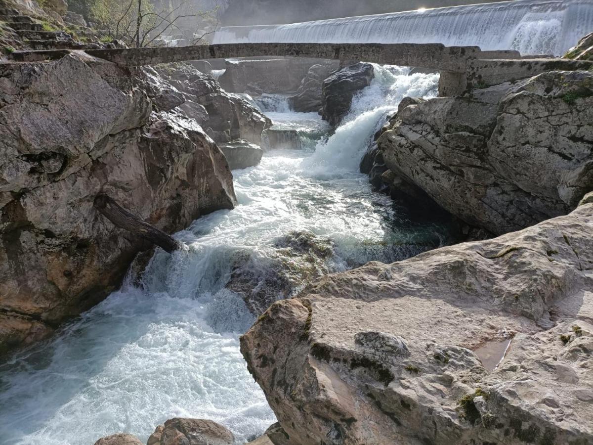 La Salmonera Cangas De Onis Caño Exteriér fotografie