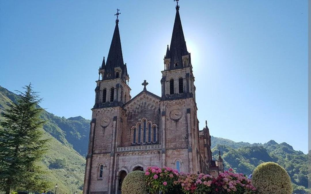 La Salmonera Cangas De Onis Caño Exteriér fotografie